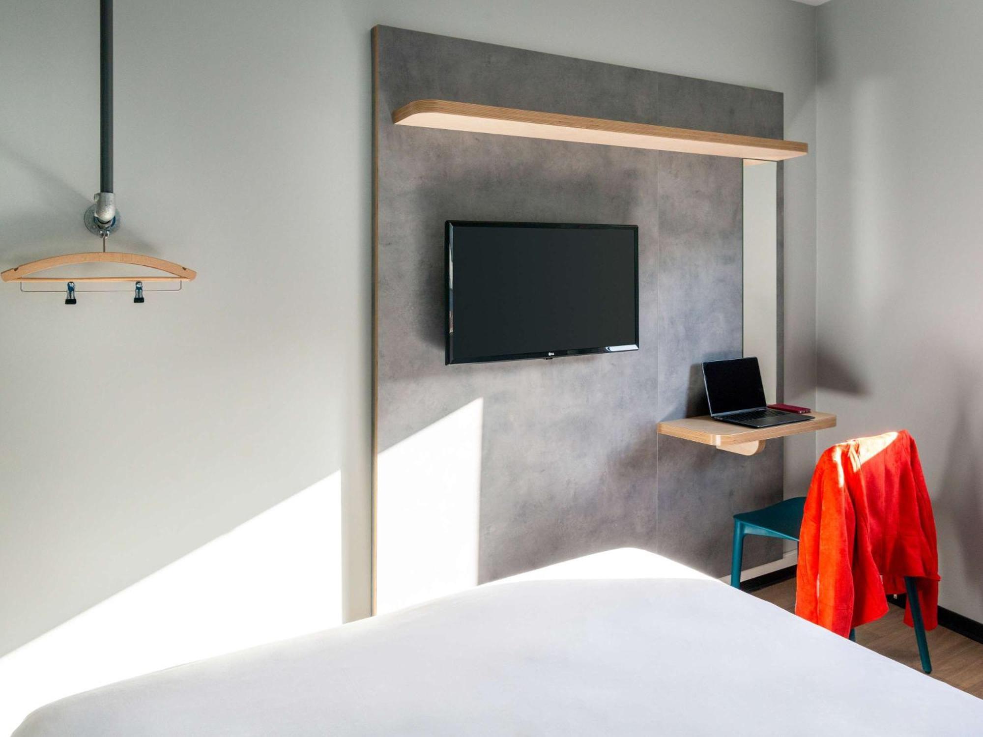 Hotel Ibis Budget Фекам Екстер'єр фото